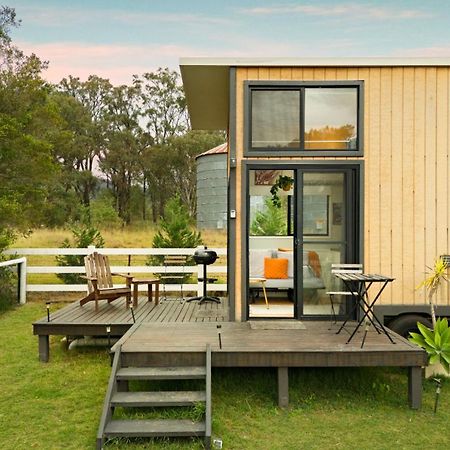 Yellow Rock Views By Tiny Away Broke Exterior photo